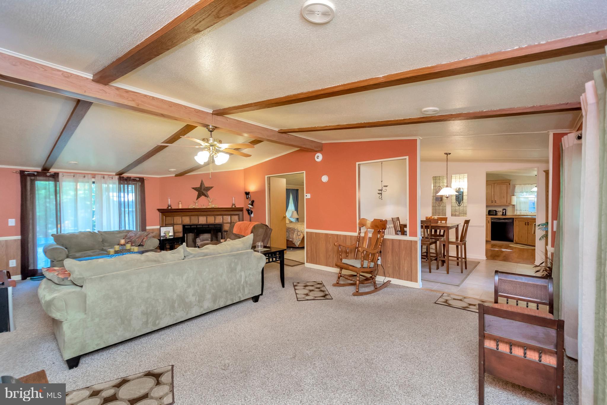 7581 Gold Dale Road Locust Grove, VA 22508 - Photo 6 of 30 Living Room