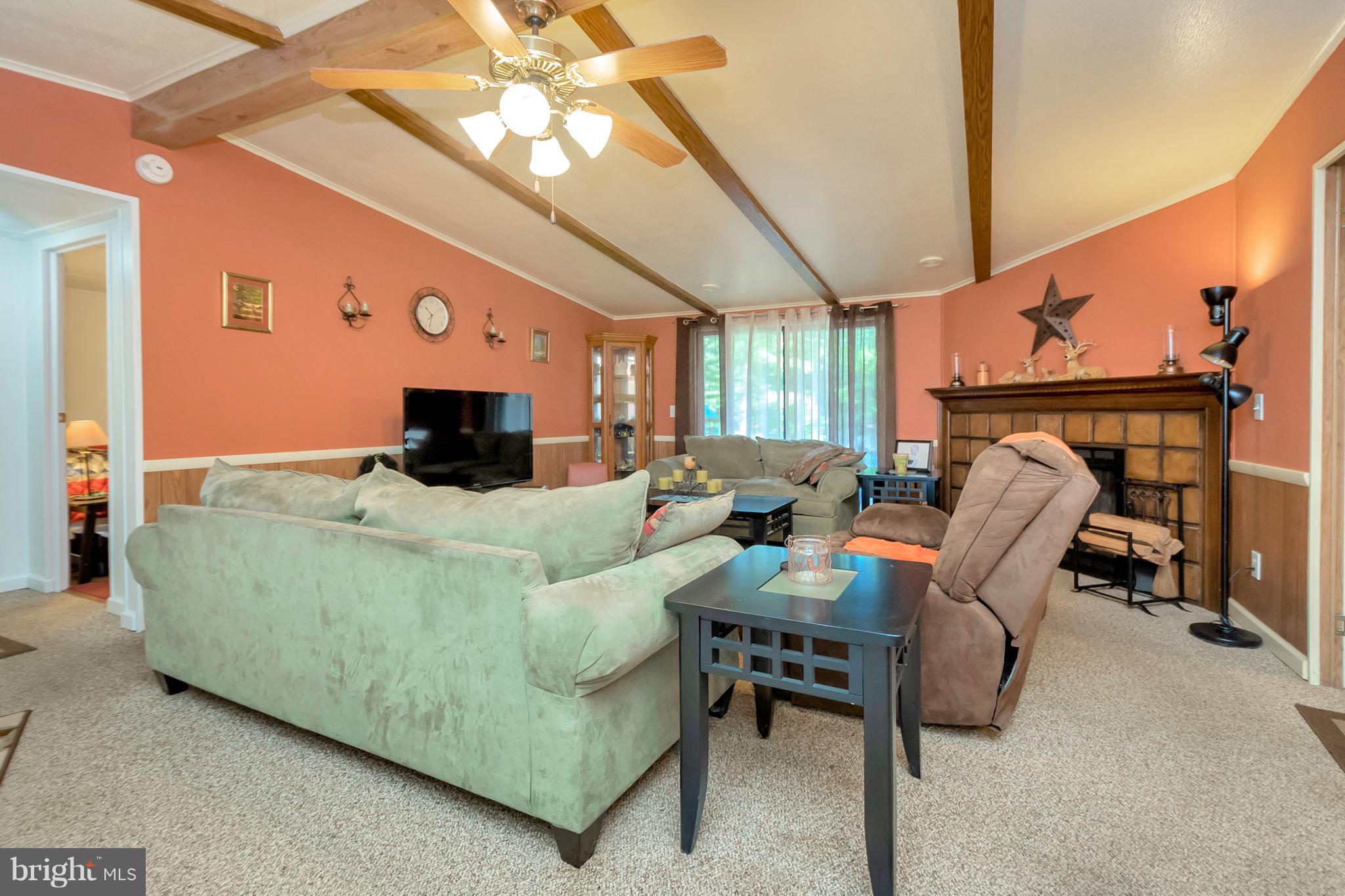 7581 Gold Dale Road Locust Grove, VA 22508 - Photo 7 of 30 Living Room