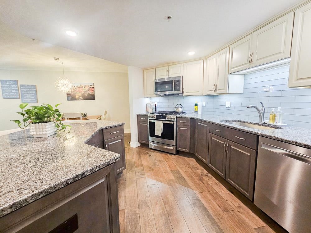 2075 Lafayette Road, Unit 24 Portsmouth, NH 03801 - Photo 19 of 47