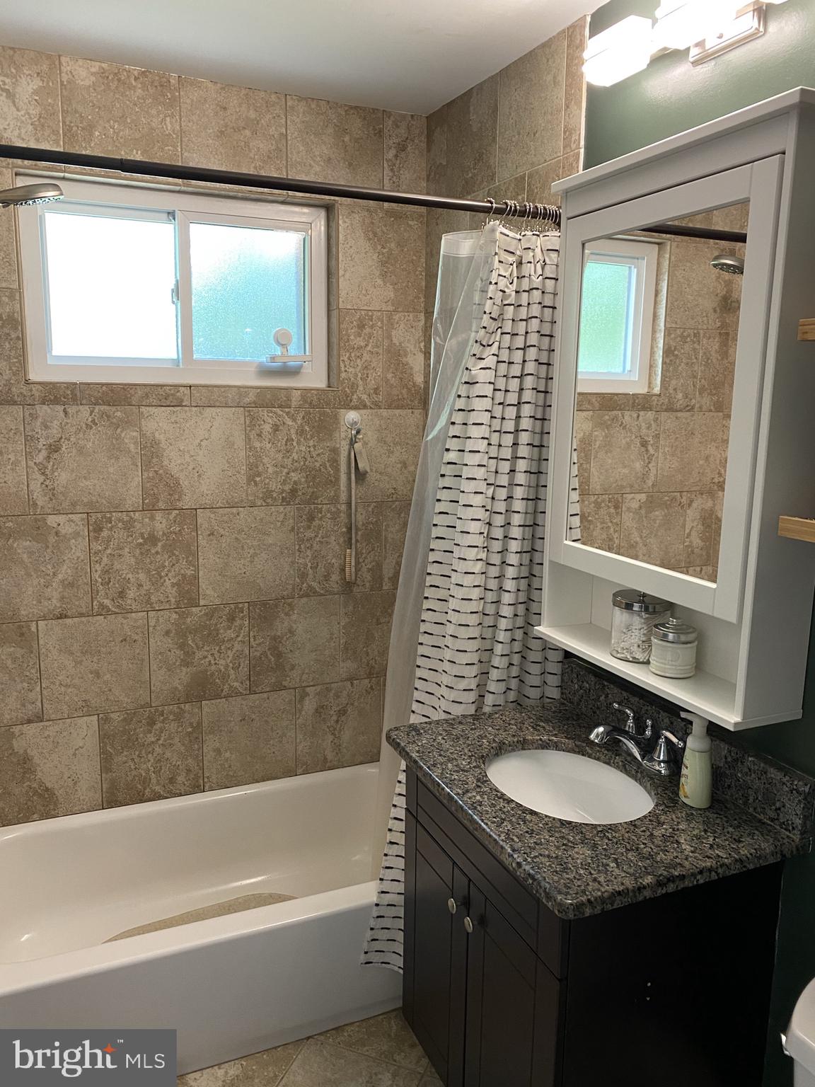 6919 Vancouver Road Springfield, VA 22152 - Photo 40 of 67 Updated Bath! ALL THREE!