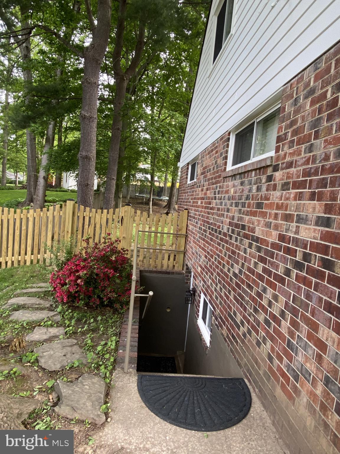 6919 Vancouver Road Springfield, VA 22152 - Photo 7 of 67 Left Side with Access to Lower Level!