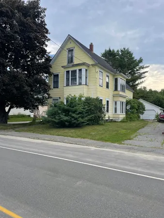 $90,000 | 233 Madawaska Avenue, Pittsfield, ME 04967