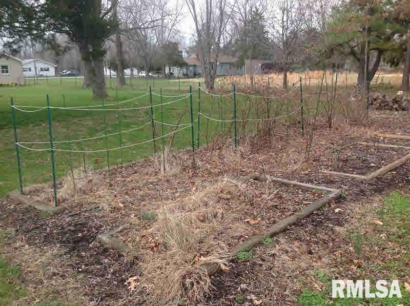 605 Charles Road Carbondale, IL 62901 - Photo 17 of 19
