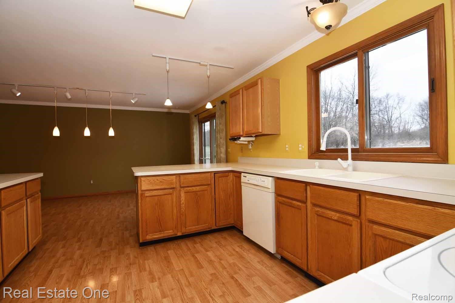 13668 North Ridge Drive Holly, MI 48442 - Photo 29 of 49 DSC_9356.jpg