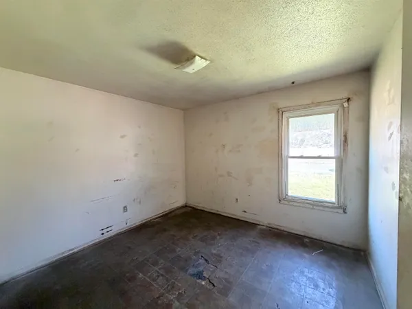 $100,000 | 1001 Canary Lane, Memphis, TN 38109