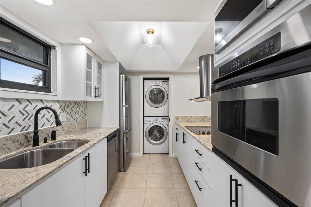 13334 Polo Club Road, Unit 332 Wellington, FL 33414 - Photo 3 of 19 Kitchen_3