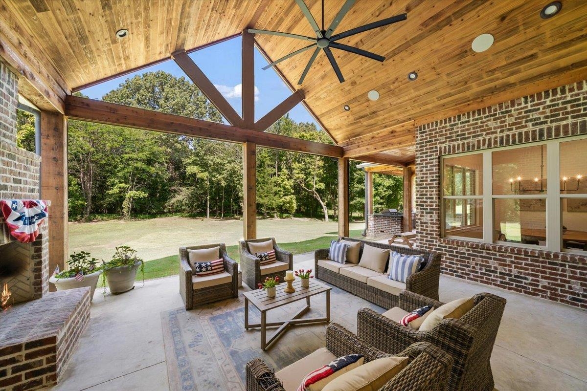 211 South Collierville Arlington Road Collierville, TN 38017 - Photo 36 of 40 View of patio with an outdoor living space and ceiling fan