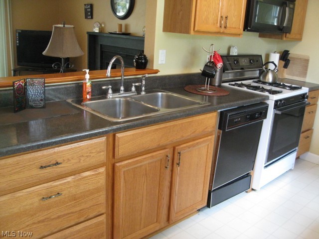 6519 Sherborn Road Parma Heights, OH 44130 - Photo 3 of 30
