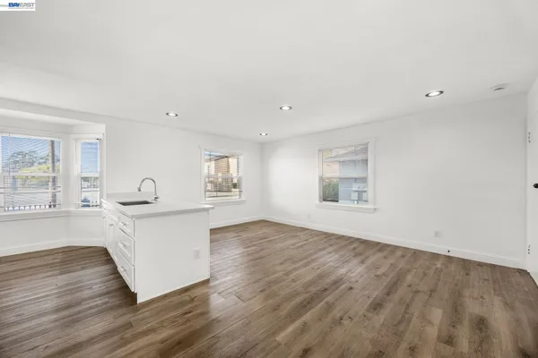 $949,000 | 2218 82nd Avenue, Oakland, CA 94605