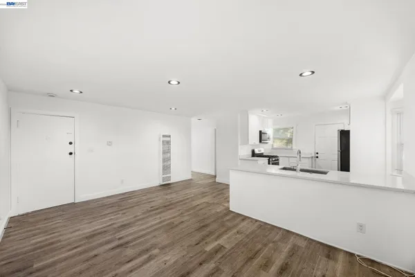 $949,000 | 2218 82nd Avenue, Oakland, CA 94605