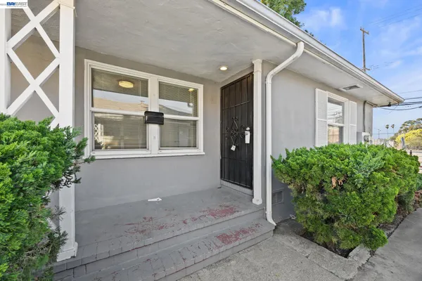 $949,000 | 2218 82nd Avenue, Oakland, CA 94605