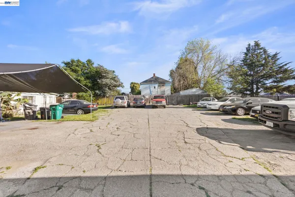 $949,000 | 2218 82nd Avenue, Oakland, CA 94605