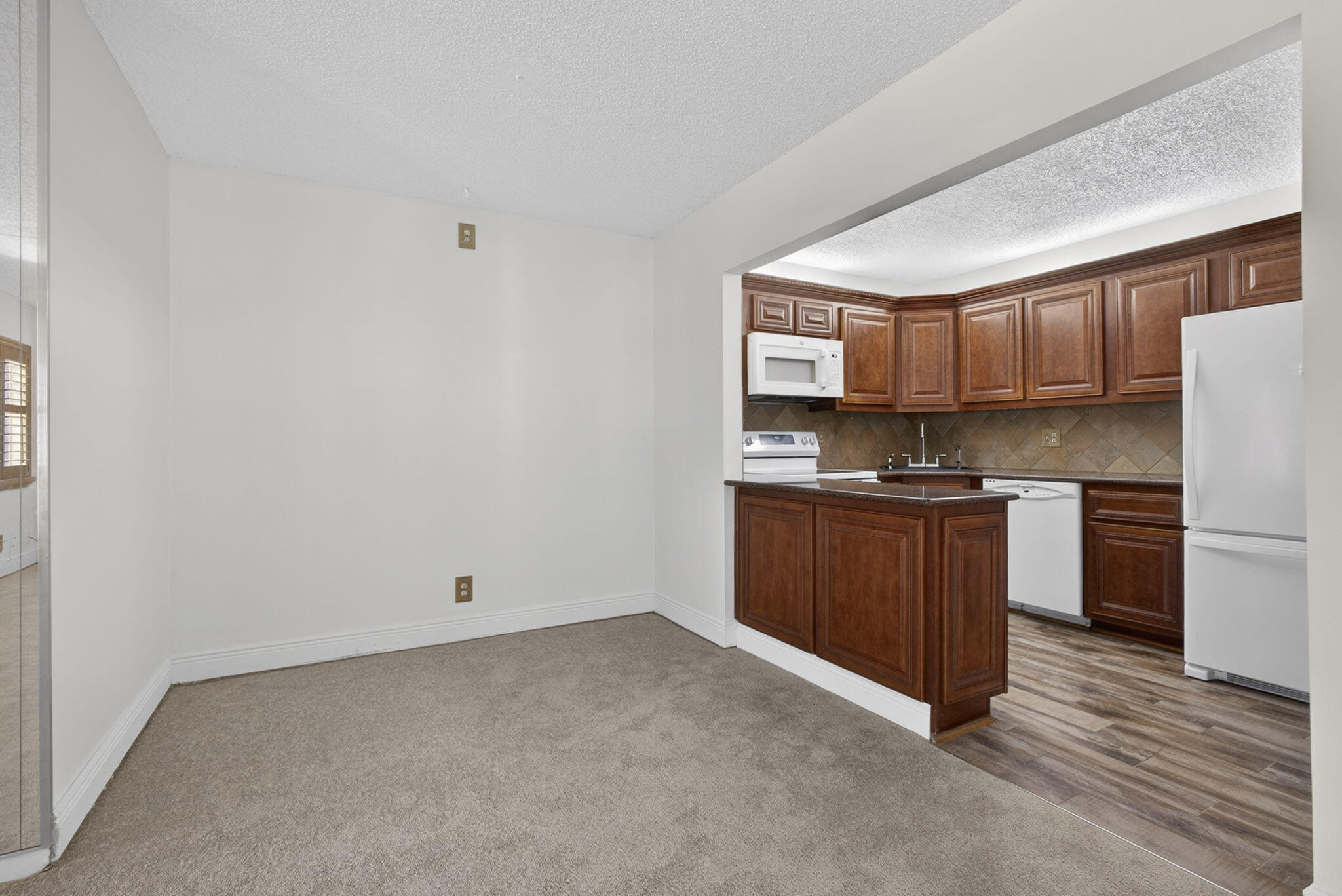 315 Pine Ridge Circle, Unit D1 Greenacres, FL 33463 - Photo 16 of 43 16-web-or-mls-BS1A5058