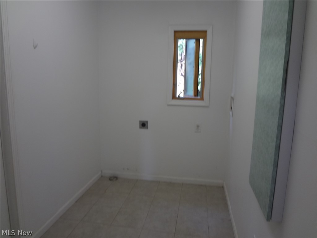 2722 Hallock Young Road Warren, OH 44481 - Photo 16 of 24 Gallery Image 16