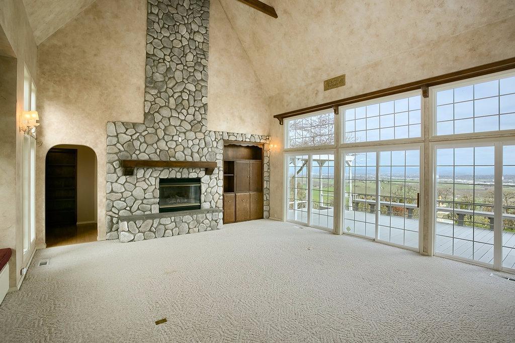 3996 Pioneer Road Medford, OR 97501 - Photo 9 of 35 Additional Photo
