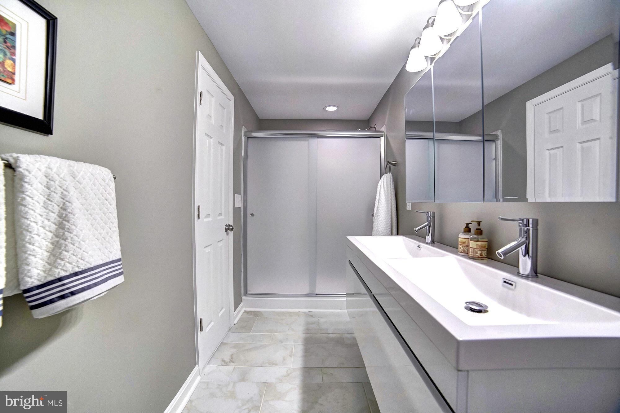 1517 Providence Road Towson, MD 21286 - Photo 11 of 29 Bath (Master)