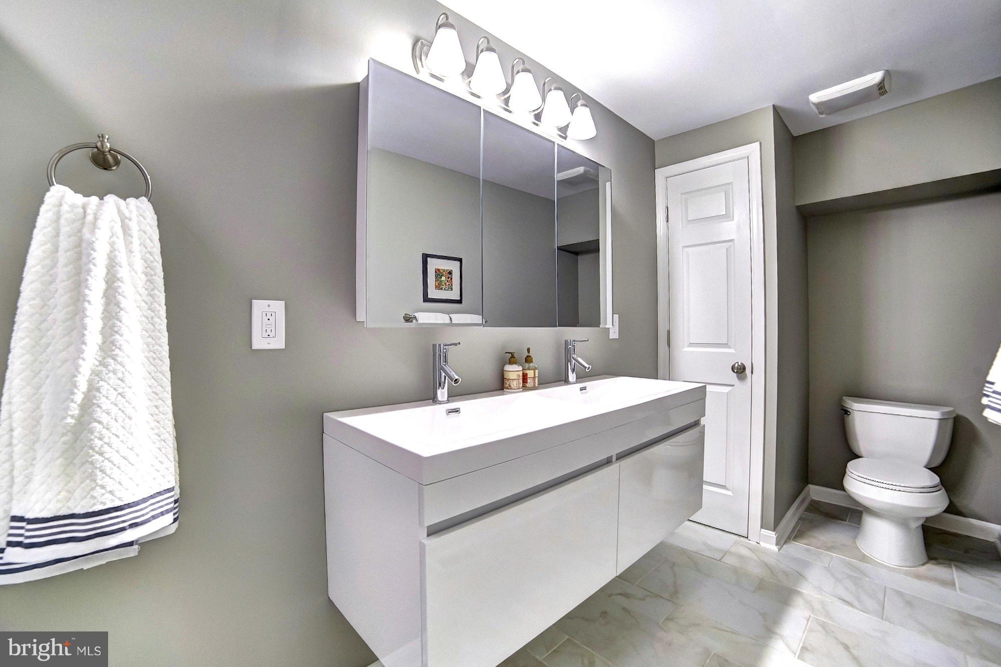 1517 Providence Road Towson, MD 21286 - Photo 10 of 29 Bath (Master)