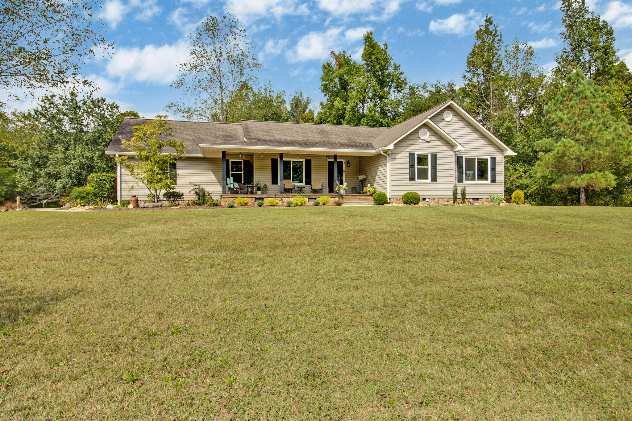 1434 Cranmore Cove Road Dayton, TN 37321 - Photo 3 of 73 img_1564-img_1568