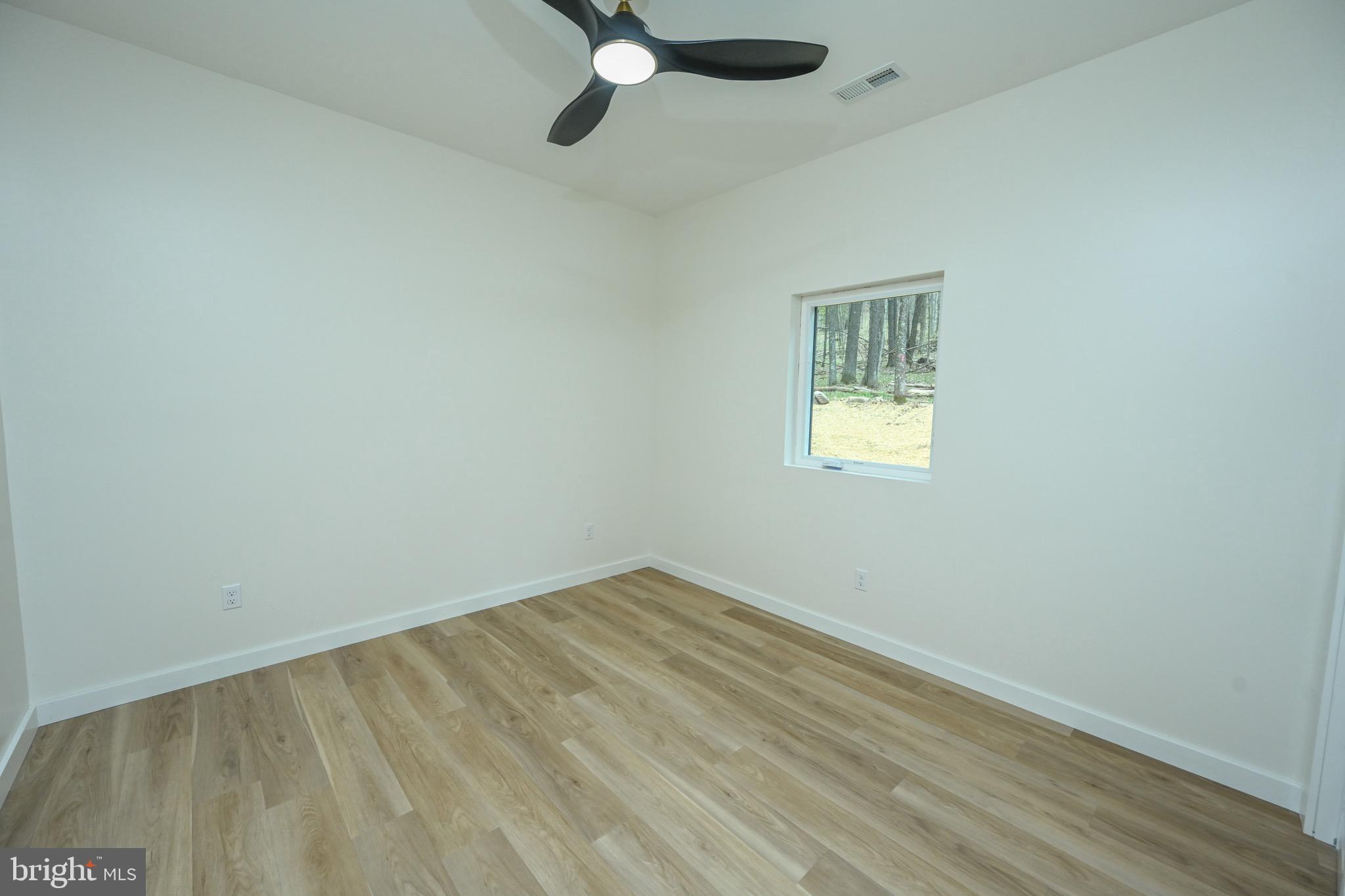 1350 Foy Road McHenry, MD 21541 - Photo 14 of 36 Gallery Image 14