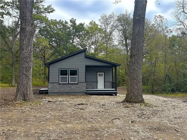 $250,000 | 100 A Street, Creighton, MO 64739