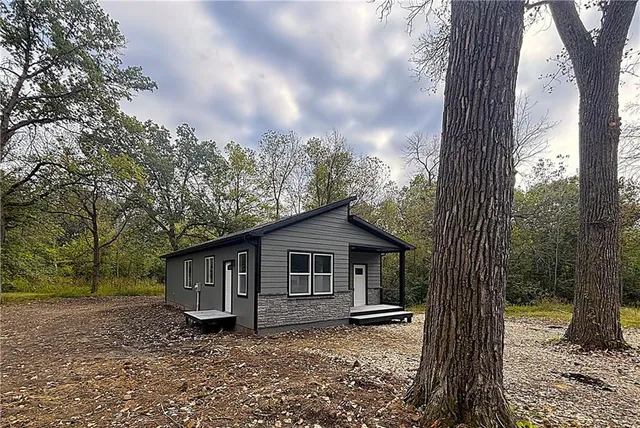 $250,000 | 100 A Street, Creighton, MO 64739