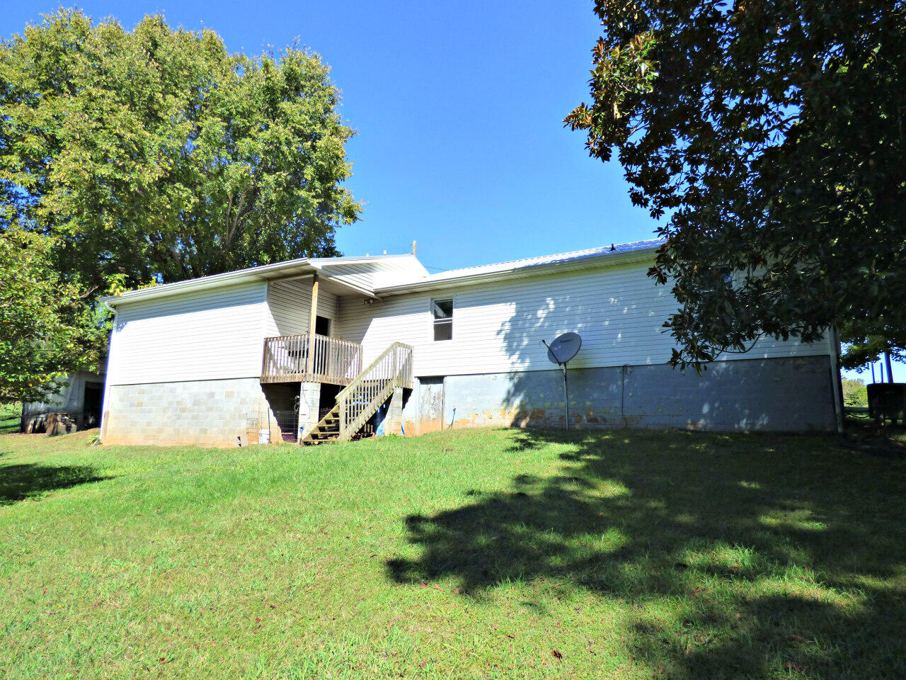 577 Columbia Road Jefferson City, TN 37760 - Photo 3 of 30 P1240171