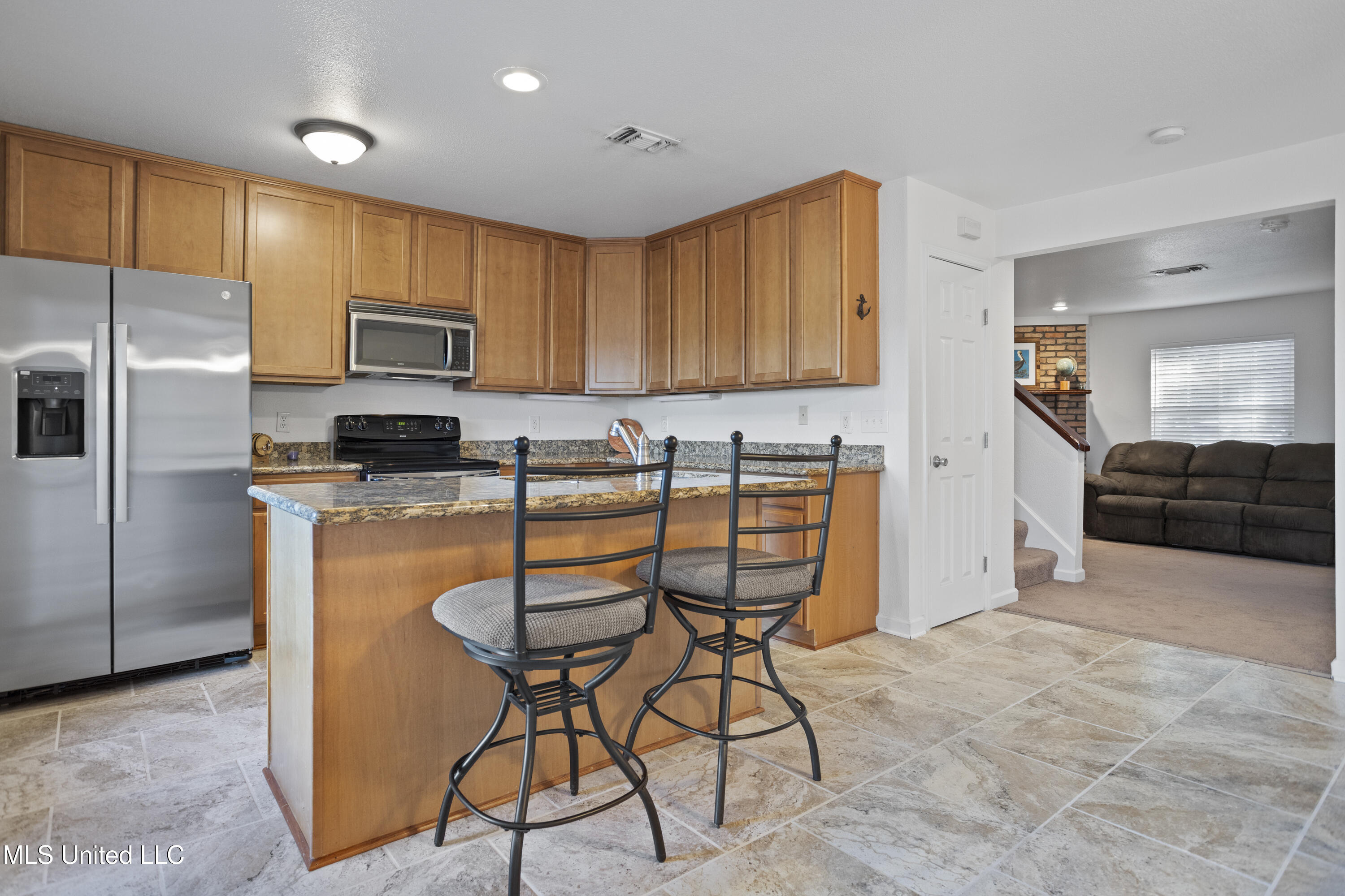 495 Old Popp's Ferry Road, Unit 25 Biloxi, MS 39531 - Photo 13 of 58 Kitchen