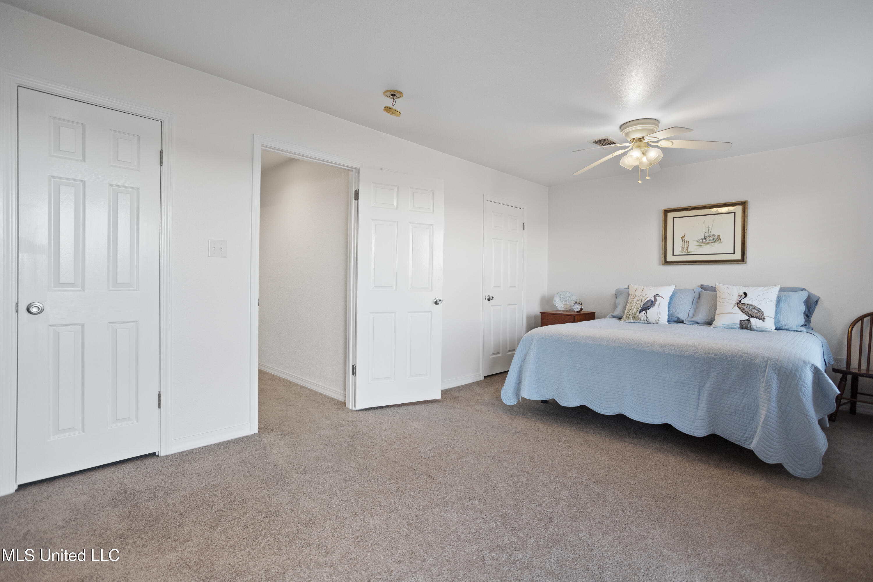 495 Old Popp's Ferry Road, Unit 25 Biloxi, MS 39531 - Photo 26 of 58 Primary Suite 1