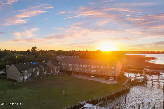 $270,000 | 495 Old Popp's Ferry Road, Unit 25, Biloxi, MS 39531
