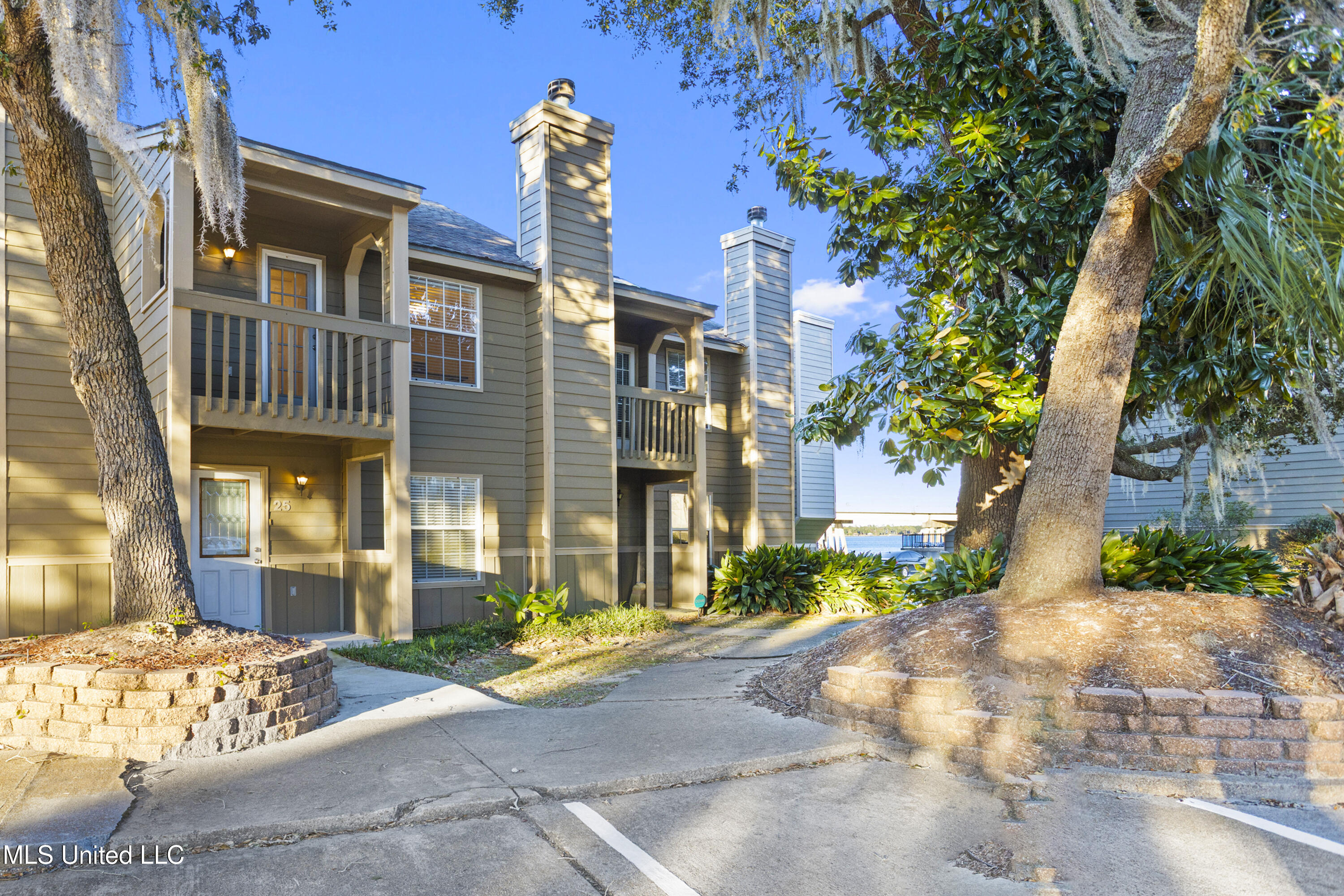 495 Old Popp's Ferry Road, Unit 25 Biloxi, MS 39531 - Photo 8 of 58 Exterior Front