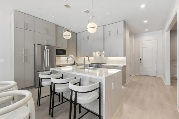 $429,000 | 1900 South Ervay Street, Unit 509, Dallas, TX 75215
