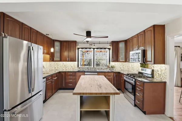 $1,100,000 | 523 South Cooks Bridge Road, Jackson, NJ 08527