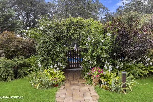 $1,100,000 | 523 South Cooks Bridge Road, Jackson, NJ 08527