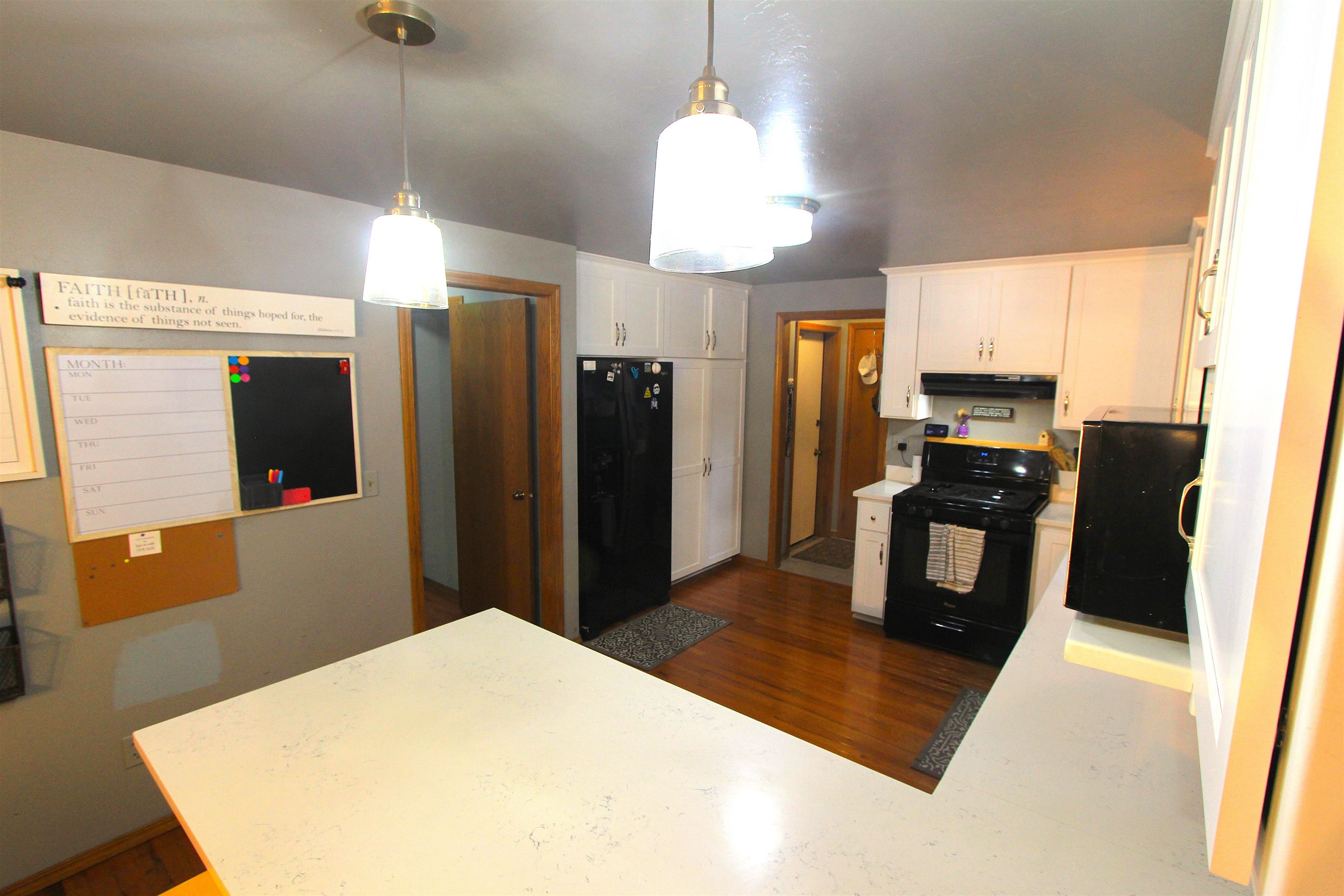 2933 Sunray Lane Green Bay, WI 54313 - Photo 7 of 25