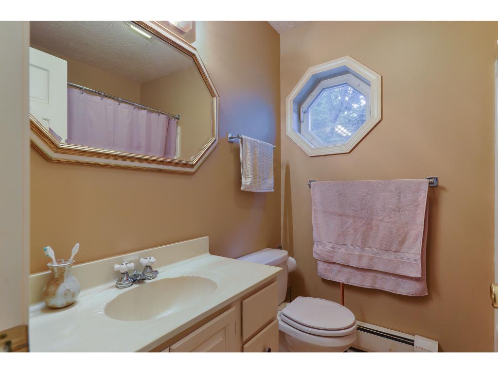31 Glen Road Burlington, VT 05401 - Photo 17 of 27 Gallery Image 17