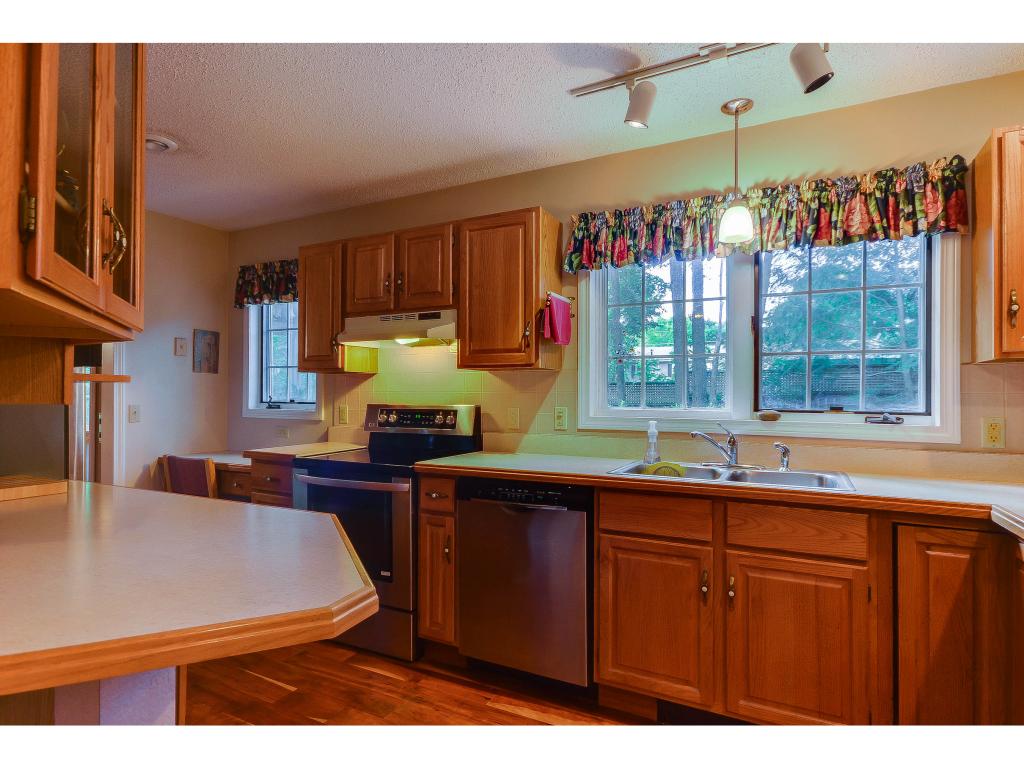 31 Glen Road Burlington, VT 05401 - Photo 8 of 27 Gallery Image 8