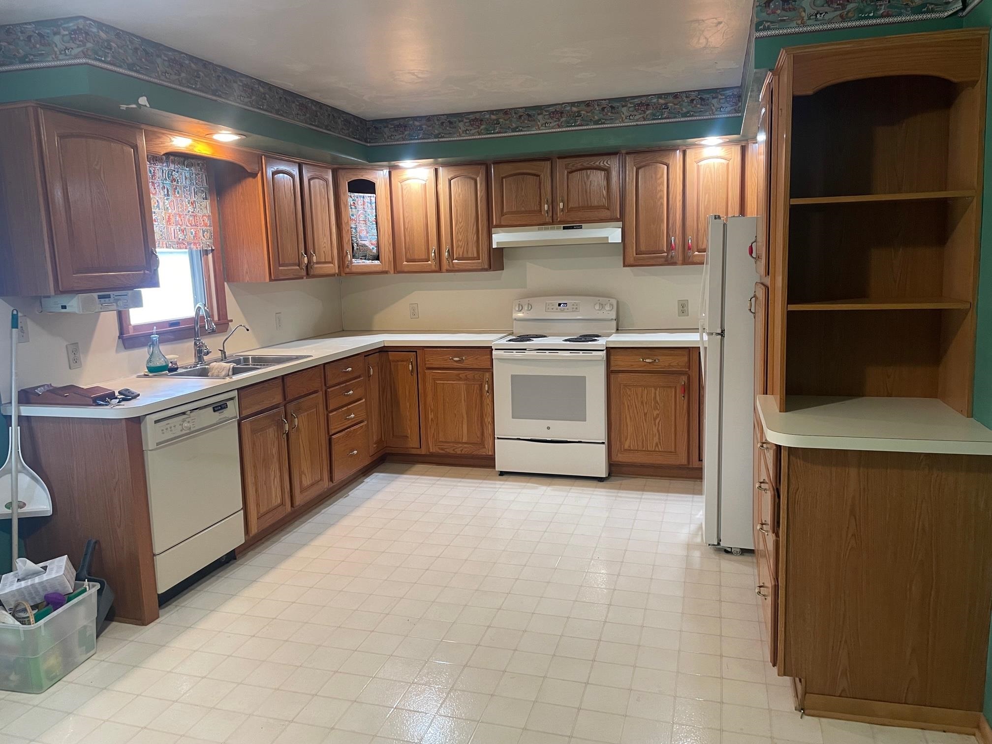 5110 Lennon Road Flint, MI 48532 - Photo 9 of 20 50096888-8.JPG