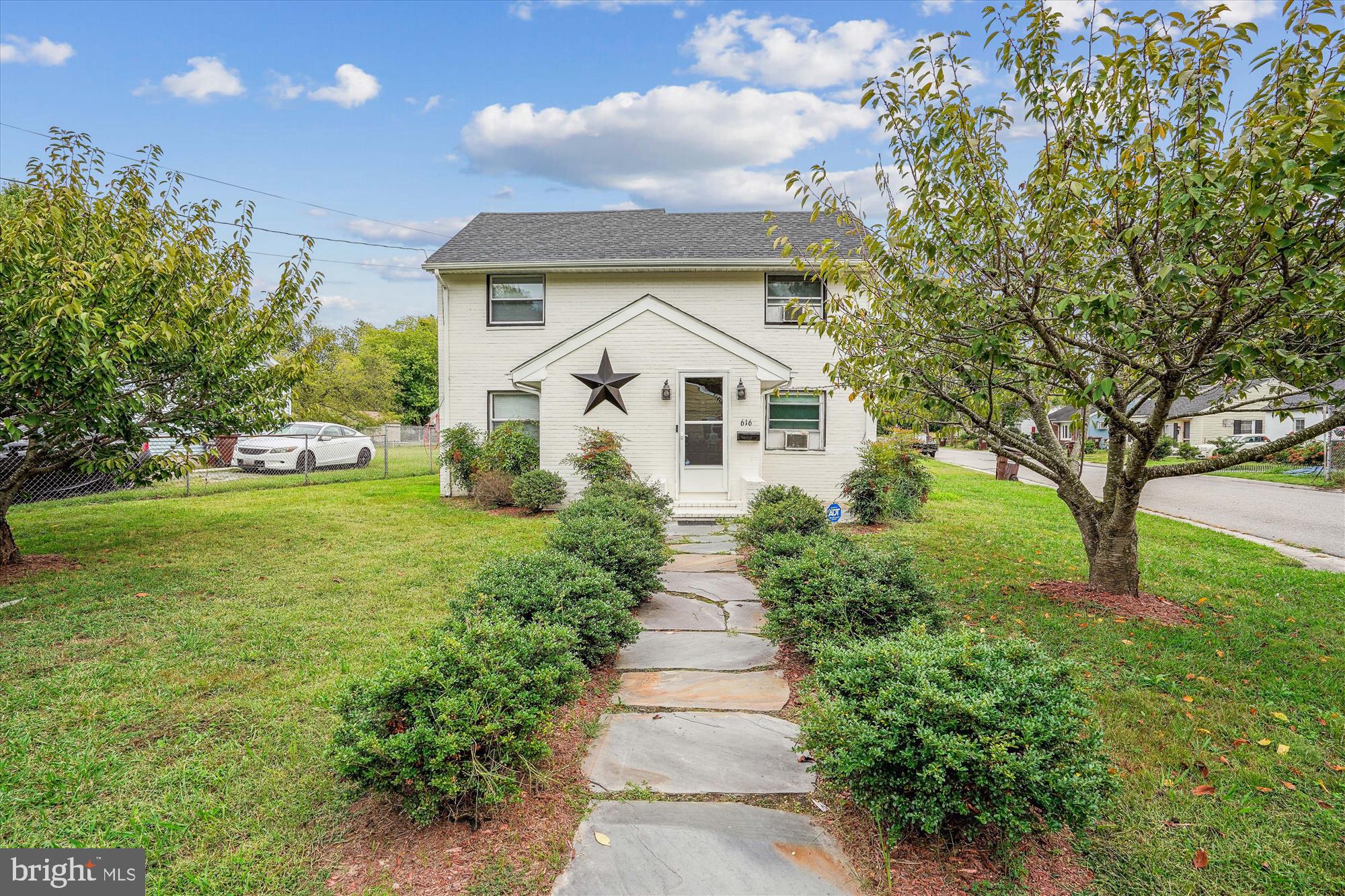 616 Hubert Street Cambridge, MD 21613 - Photo 3 of 41