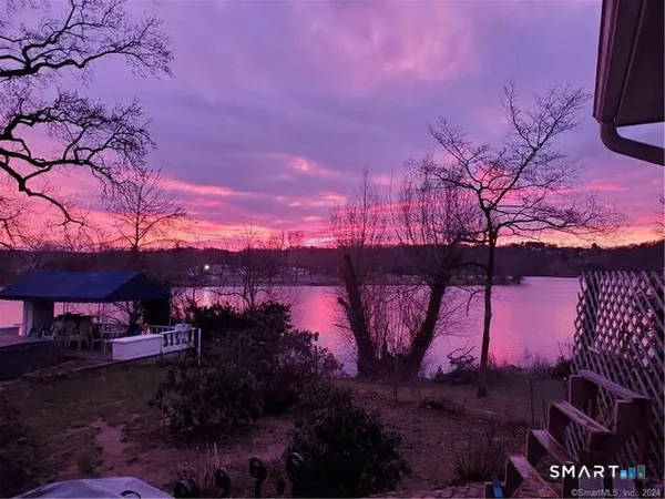 $2,325 | 887 Hanover Road, Unit C, Meriden, CT 06451