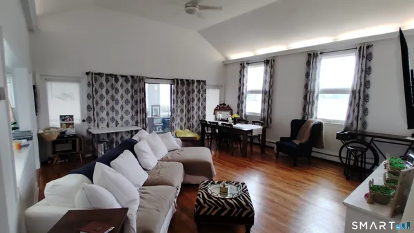 $2,325 | 887 Hanover Road, Unit C, Meriden, CT 06451