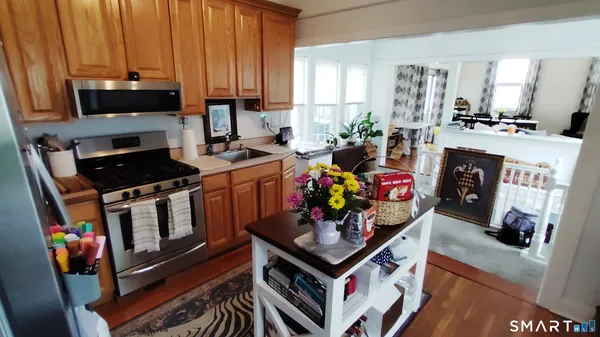 $2,325 | 887 Hanover Road, Unit C, Meriden, CT 06451