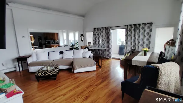 $2,325 | 887 Hanover Road, Unit C, Meriden, CT 06451