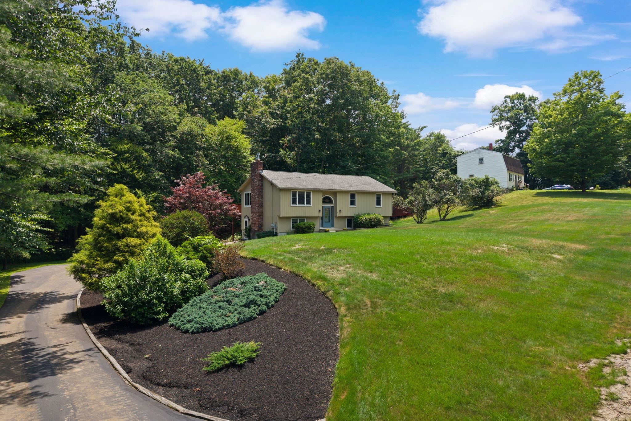 77 Tsienneto Road Derry, NH 03038 - Photo 1 of 57