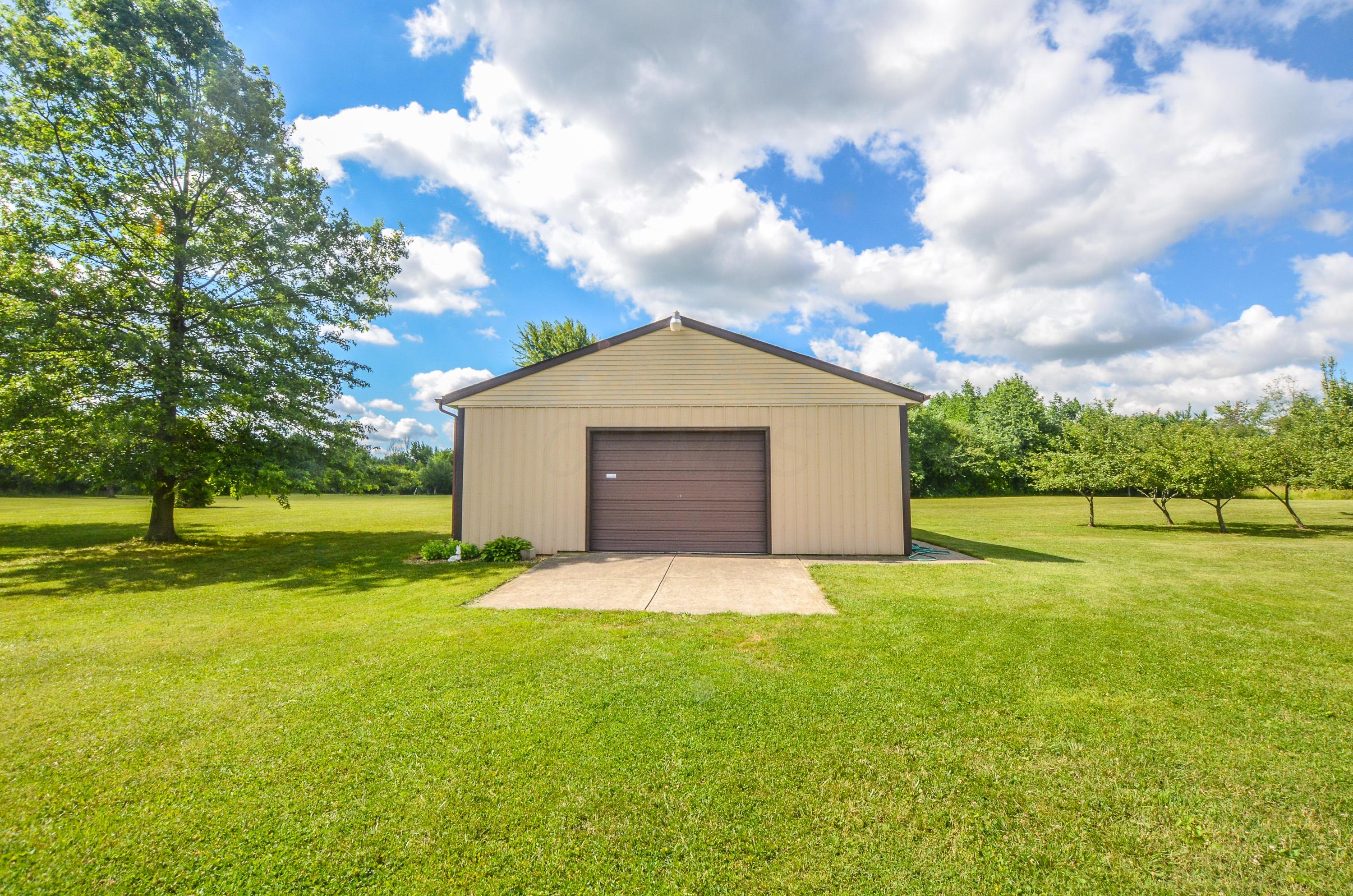 7671 Palmer Road Southwest Pataskala, OH 43062 - Photo 25 of 32
