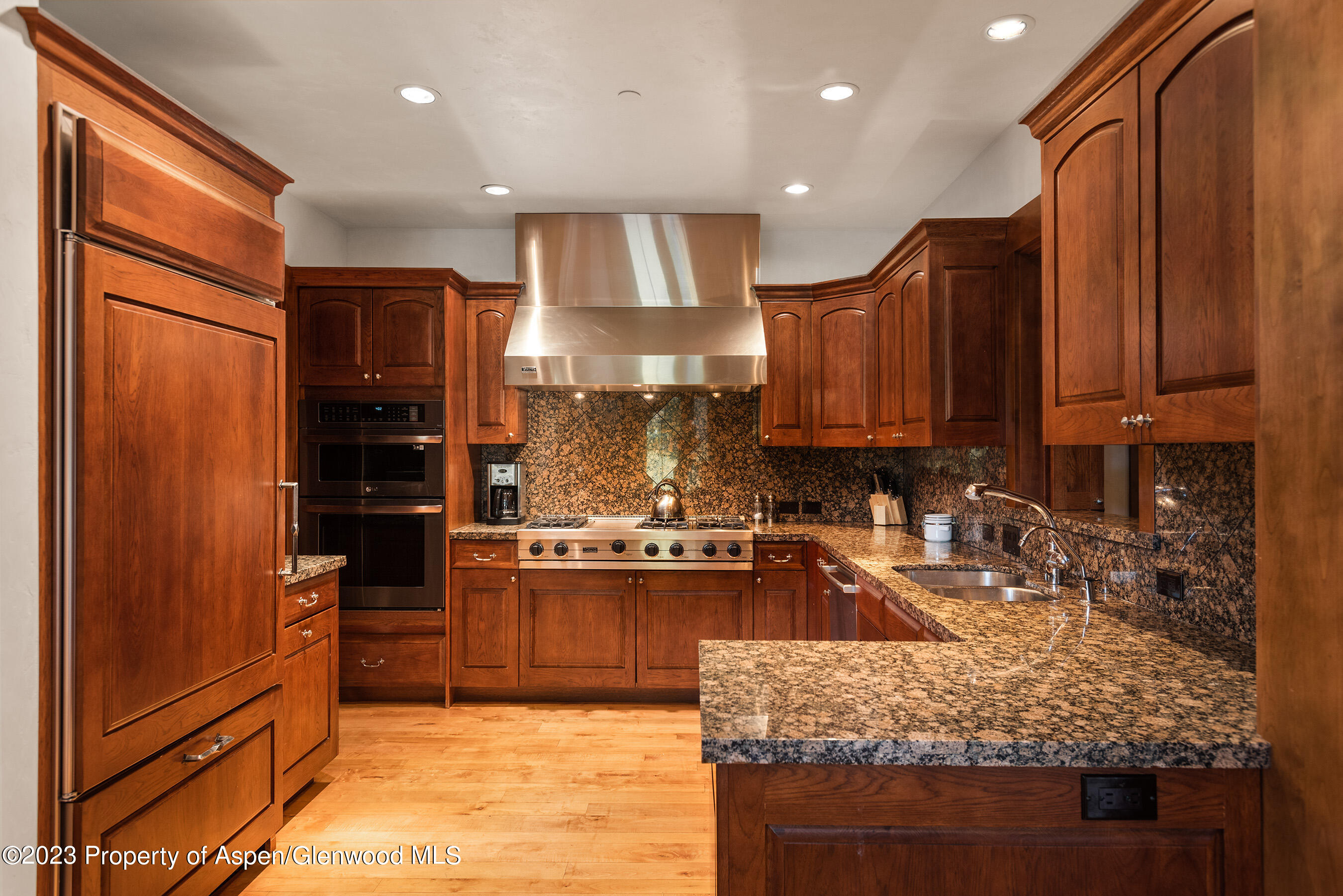 83 Exhibition Lane Aspen, CO 81611 - Photo 12 of 47 Kitchen