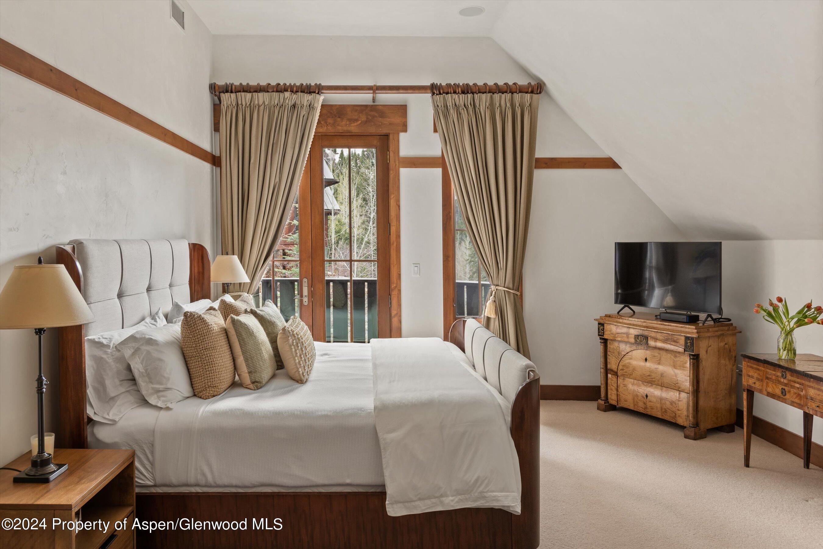 83 Exhibition Lane Aspen, CO 81611 - Photo 13 of 47 Primary Suite