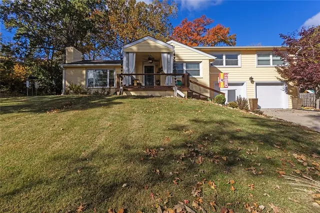 $350,000 | 6204 North Robinhood Lane, Kansas City, MO 64151