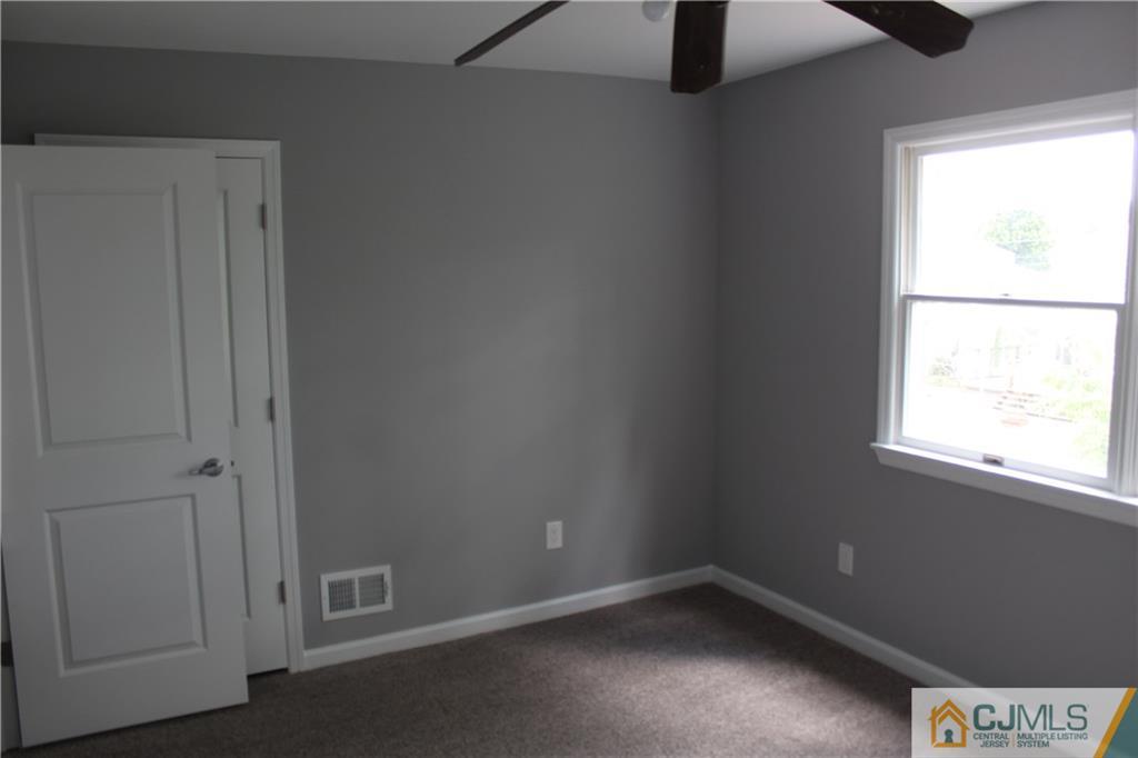 421 Decatur Avenue Middlesex, NJ 08846 - Photo 16 of 25 Gallery Image 16
