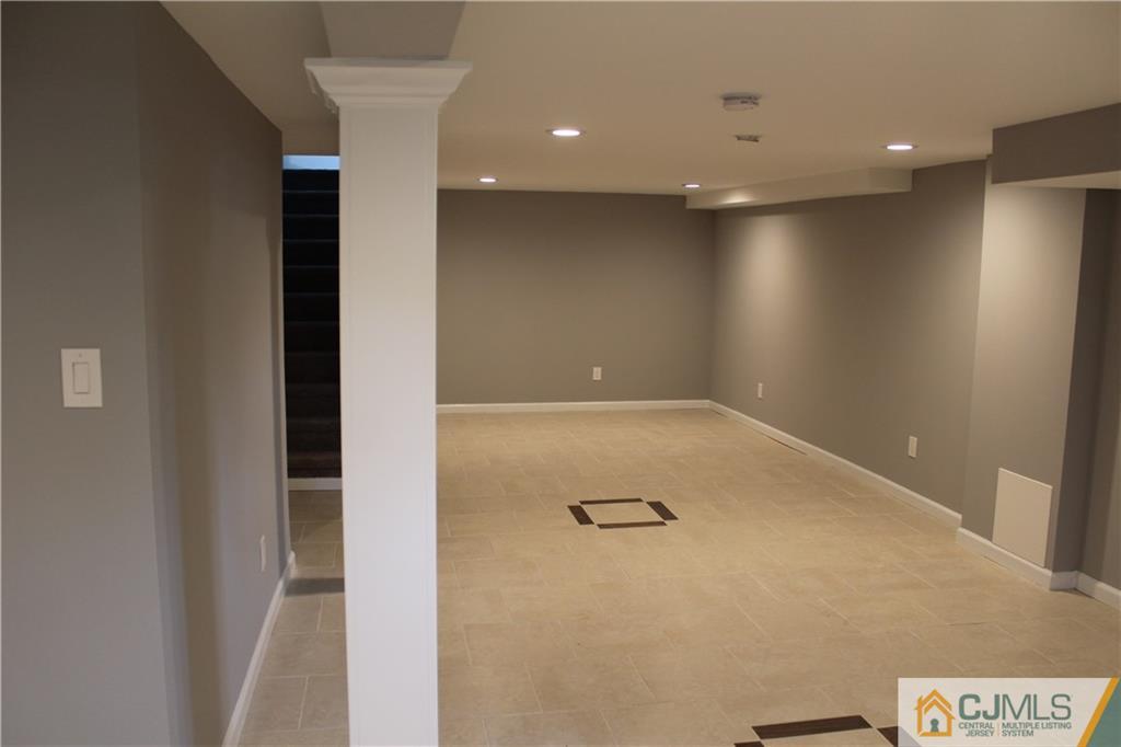 421 Decatur Avenue Middlesex, NJ 08846 - Photo 23 of 25 Gallery Image 23