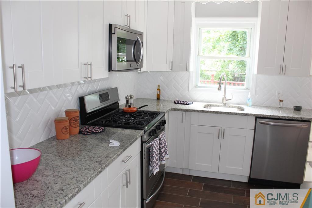 421 Decatur Avenue Middlesex, NJ 08846 - Photo 6 of 25 Gallery Image 6